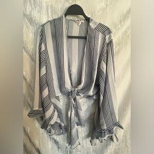 Hot and Delicious Women’s Butterfly Tie Top Size Medium